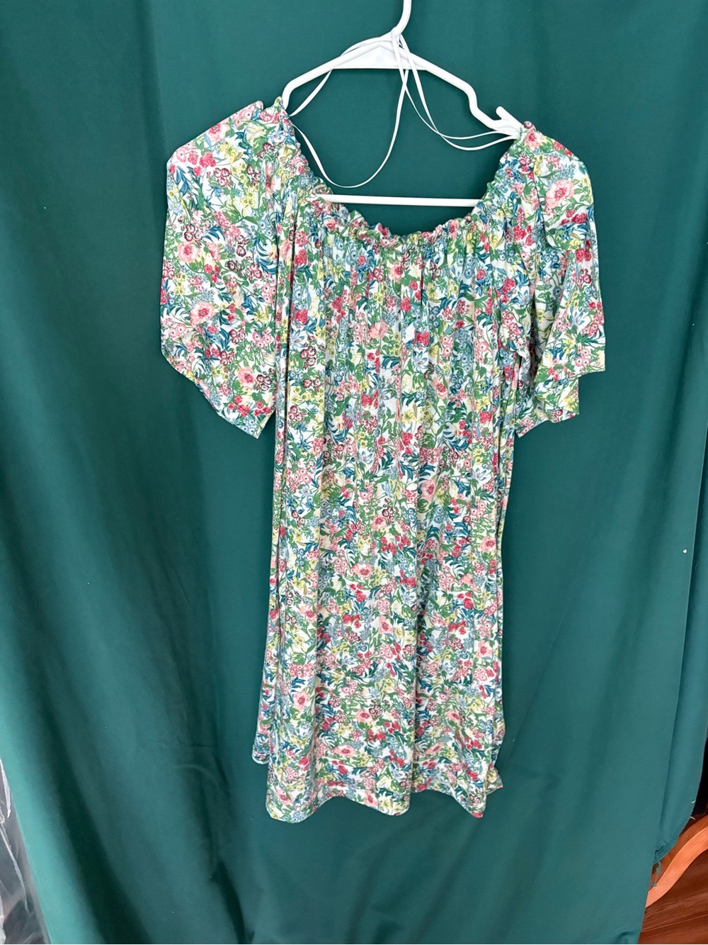 Floral Off-Shoulder Summer Dress in Green and Pink